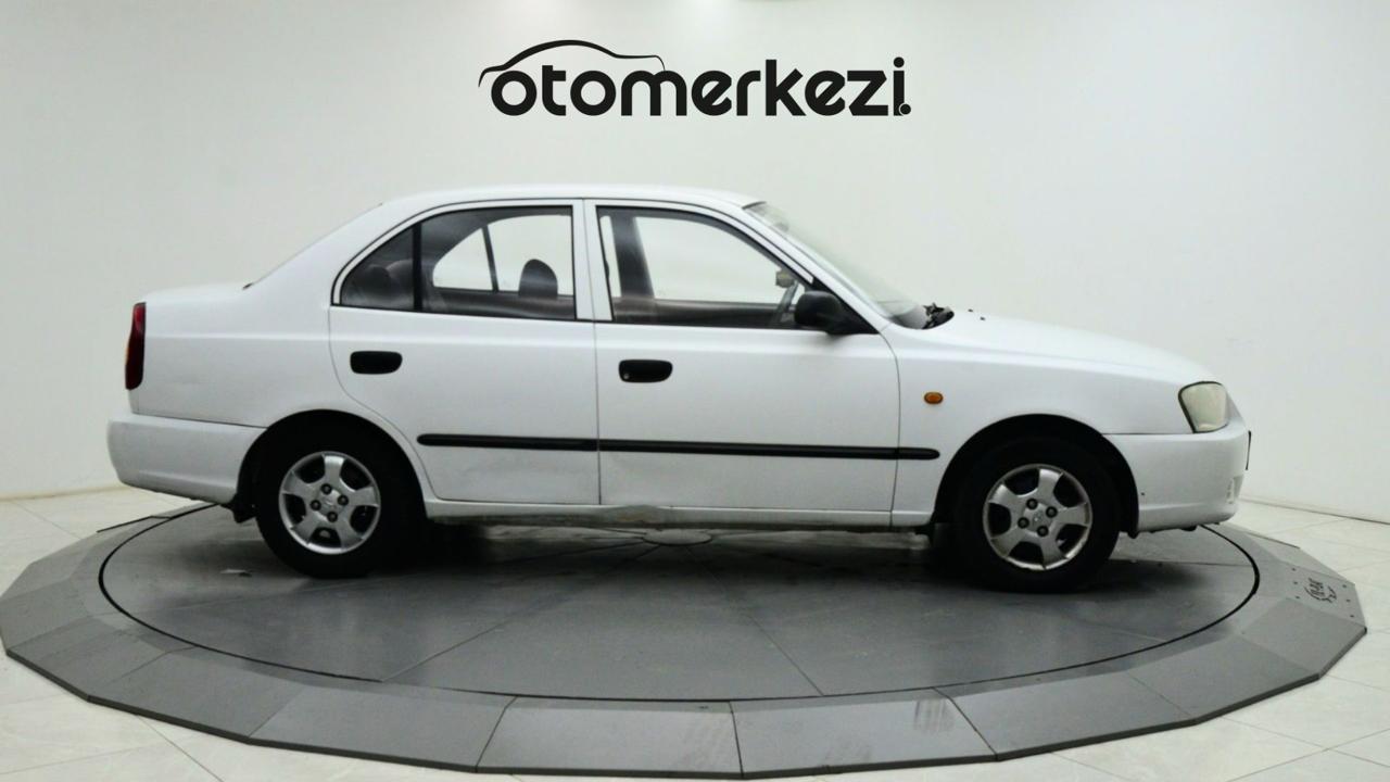 HYUNDAI ACCENT 18